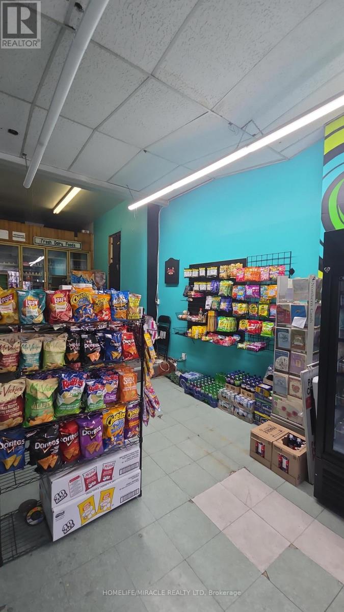 927 BLOOR STREET W, Toronto (Palmerston-Little Italy) — photo 10
