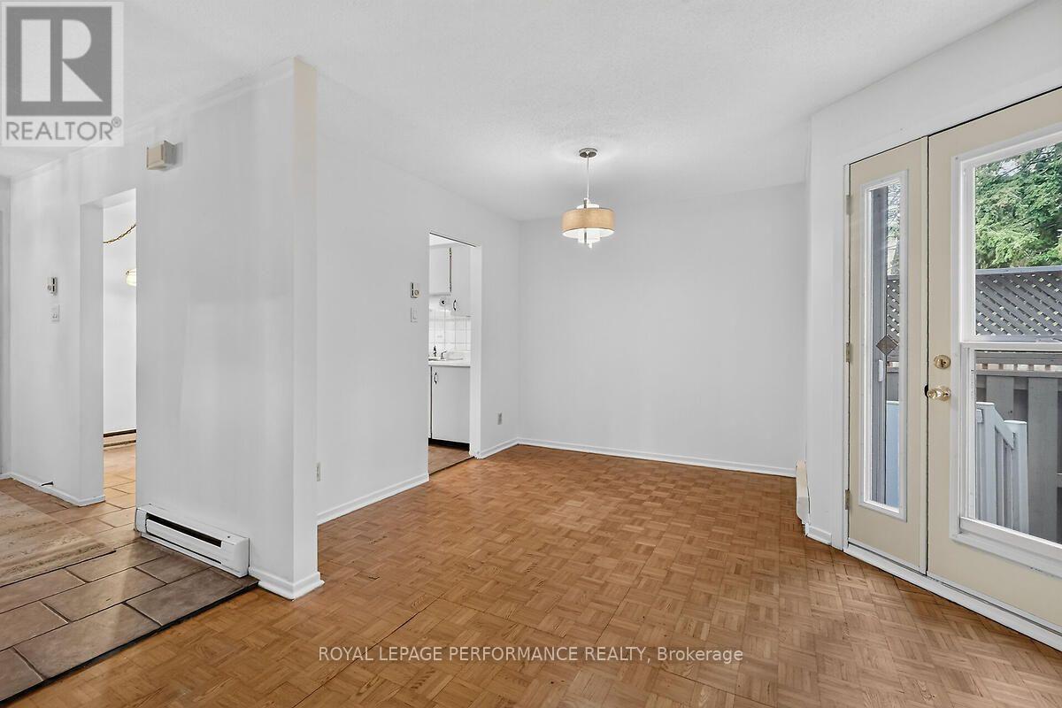 23 - 52 Compata Way