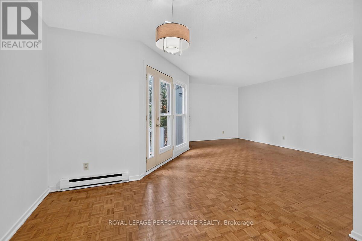 23 - 52 Compata Way