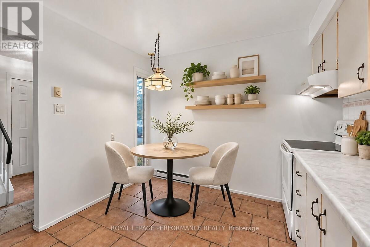 23 - 52 Compata Way