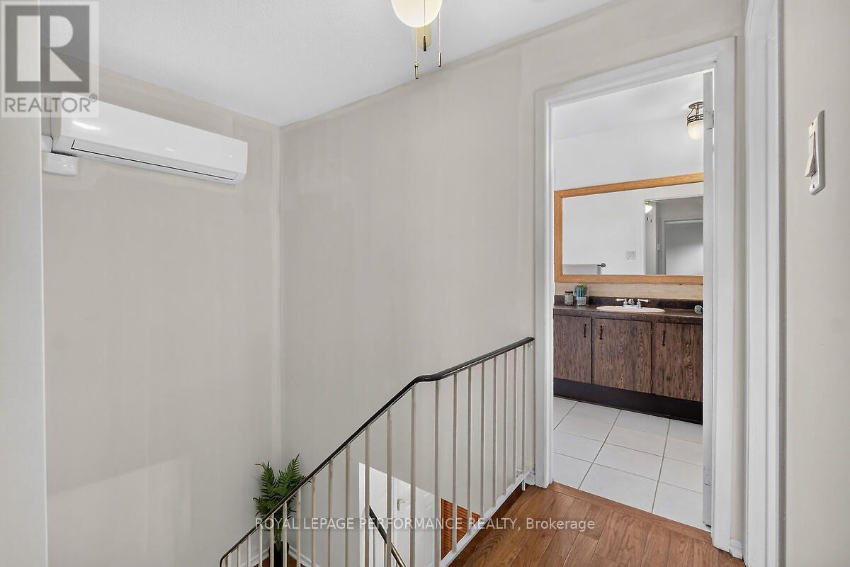 23 - 52 Compata Way