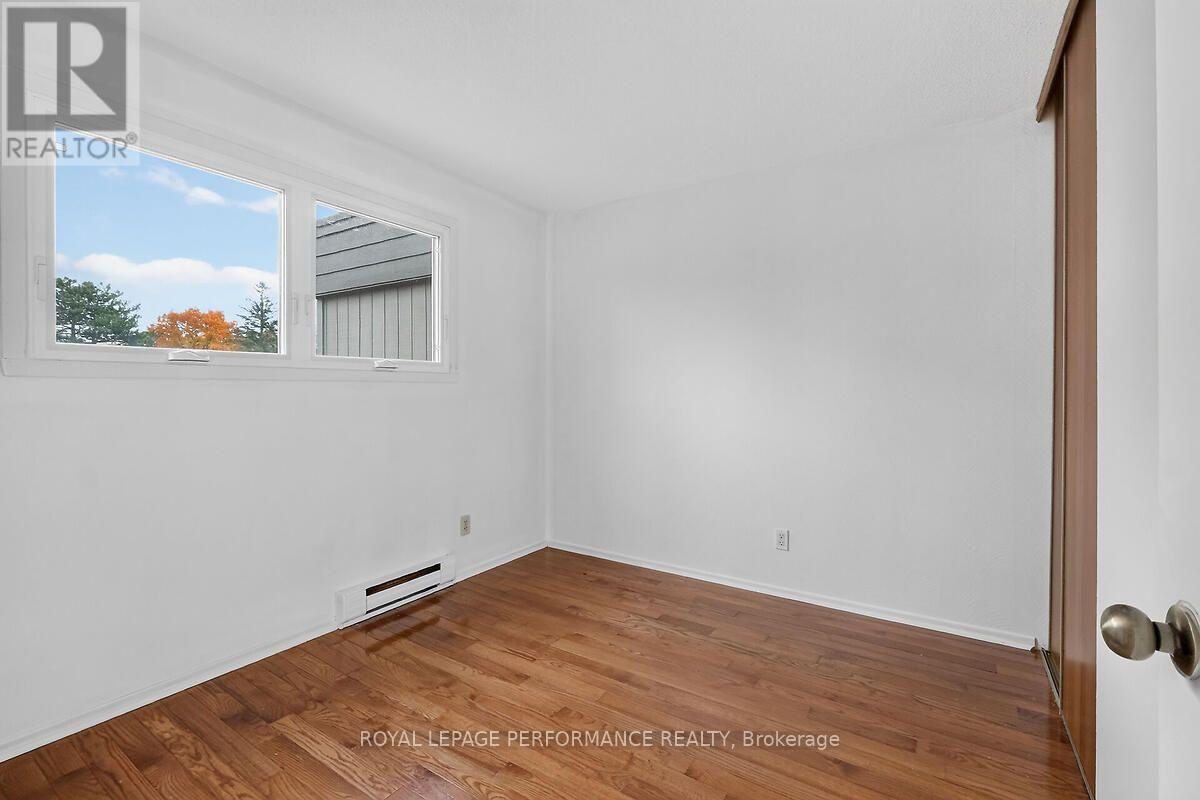 23 - 52 Compata Way