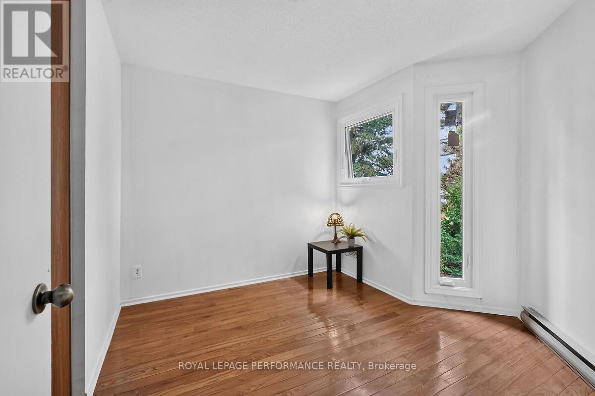23 - 52 Compata Way