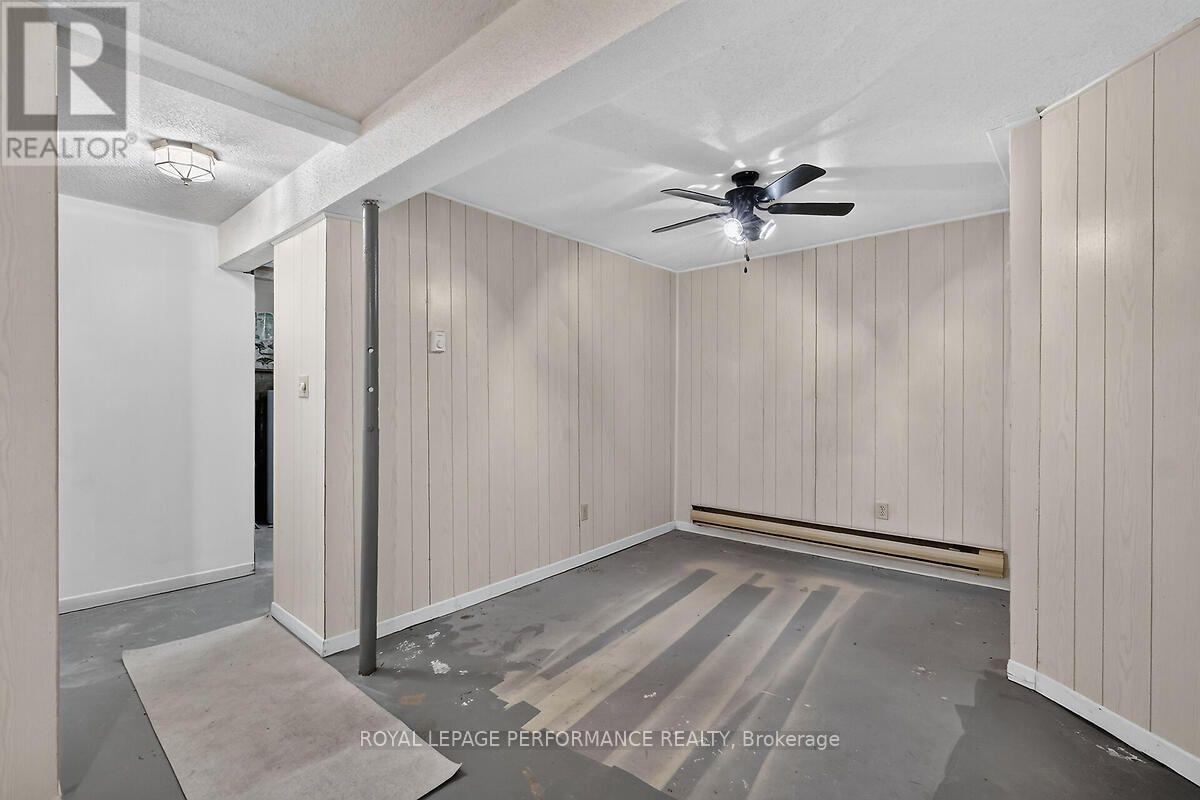 23 - 52 Compata Way