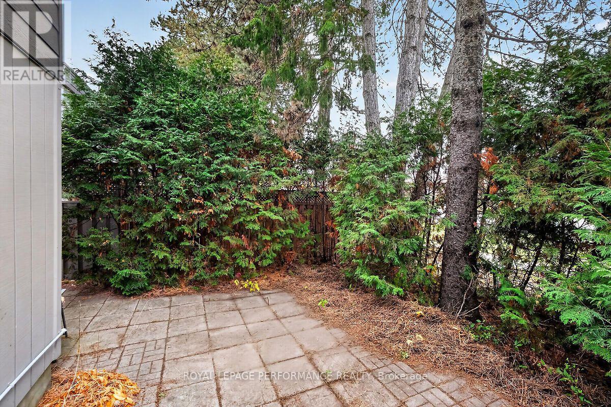23 - 52 Compata Way