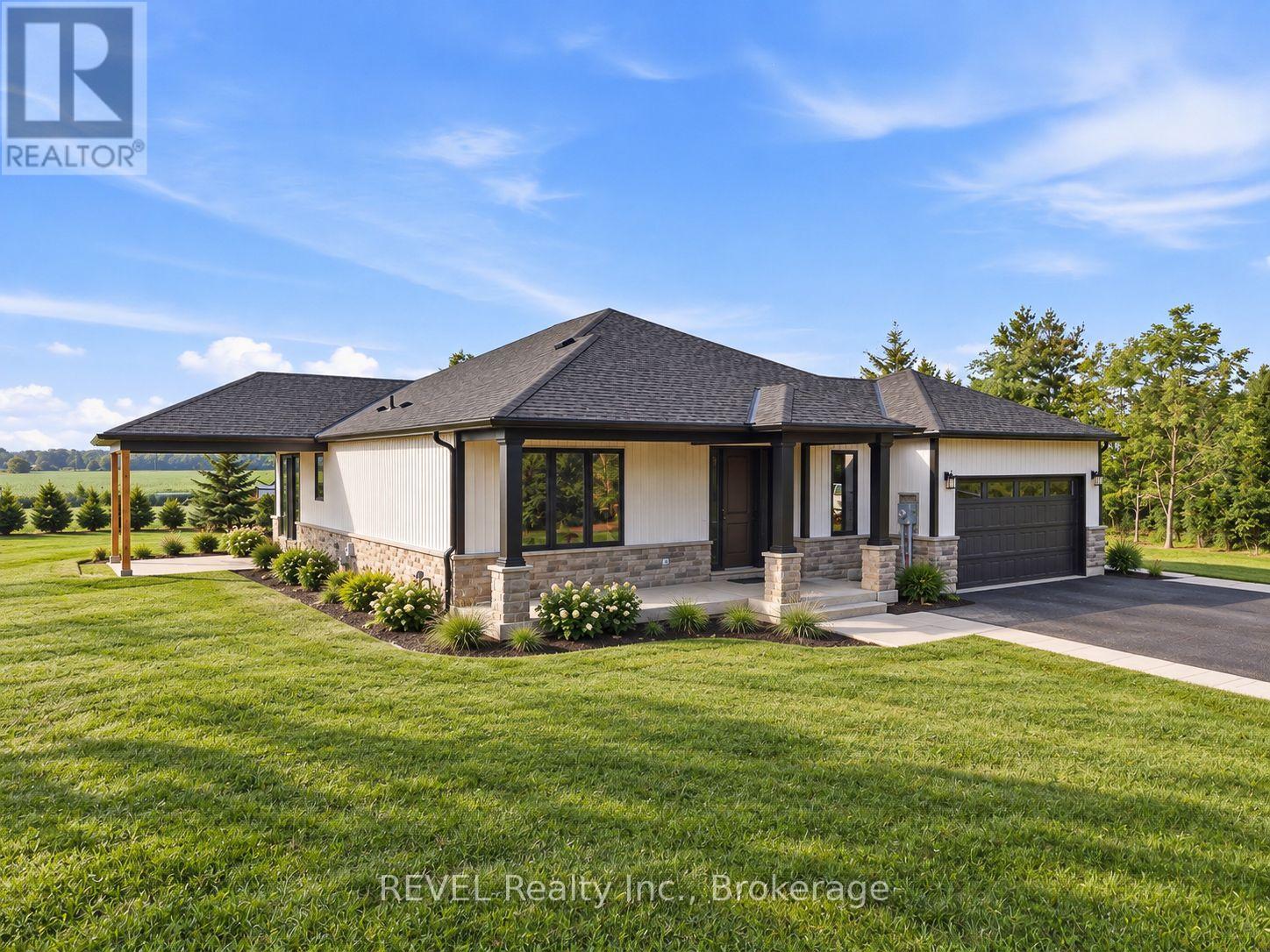 11 ANCHOR ROAD, Thorold (Port Robinson)