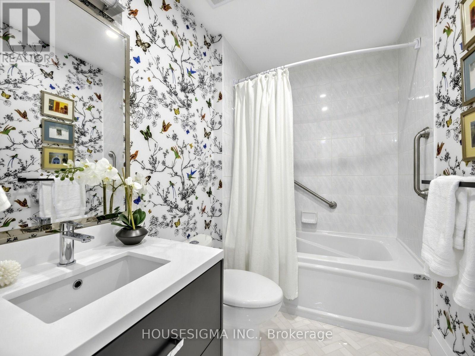 #116 253 MERTON STREET - 27
