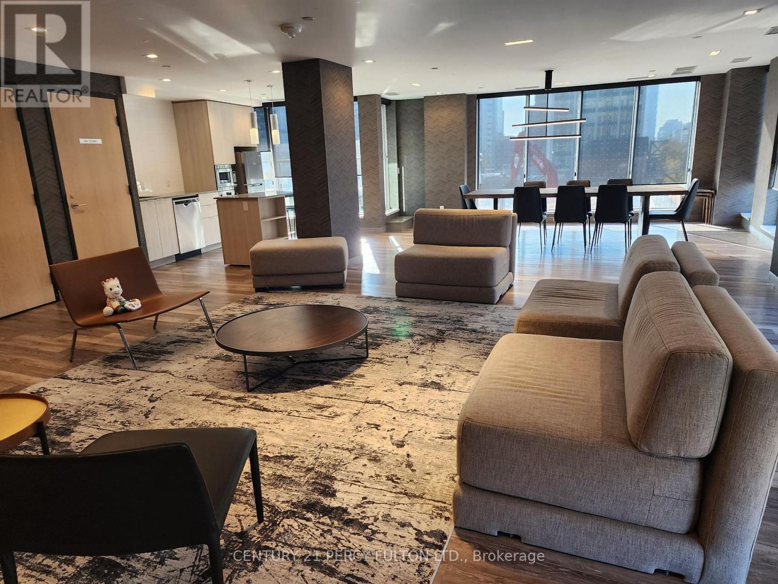 R215 - 18 MILLWOOD ROAD, Toronto (Mount Pleasant West) — photo 10