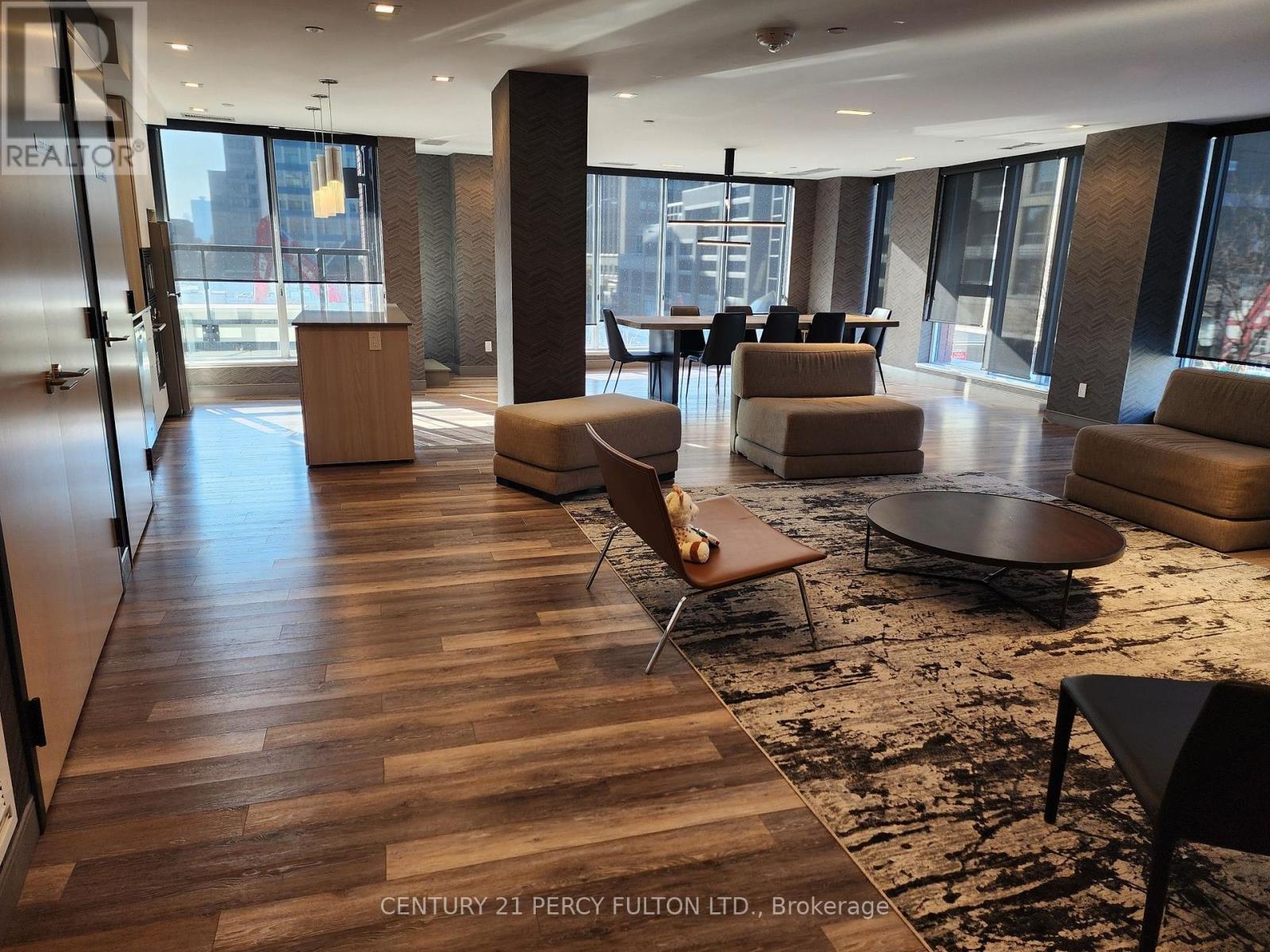 R215 - 18 MILLWOOD ROAD, Toronto (Mount Pleasant West) — photo 11