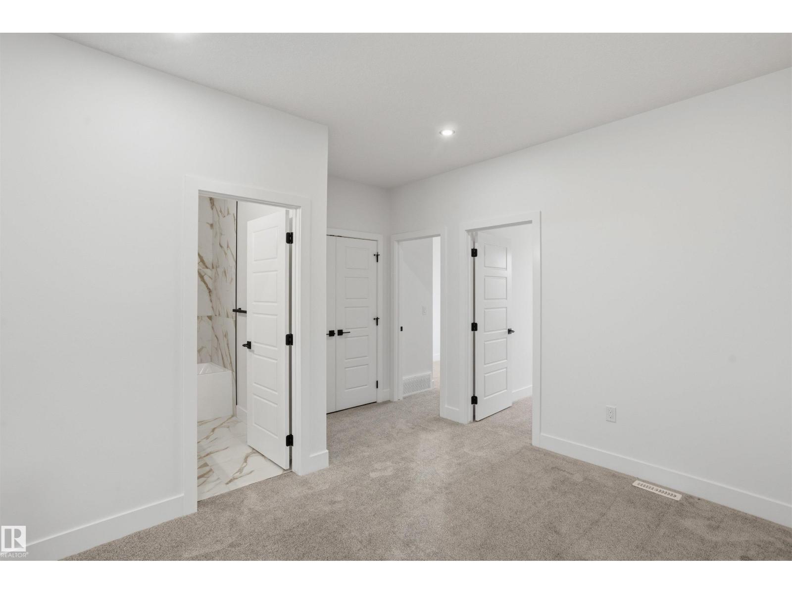 8530 223A ST NW, photo 12 of 36