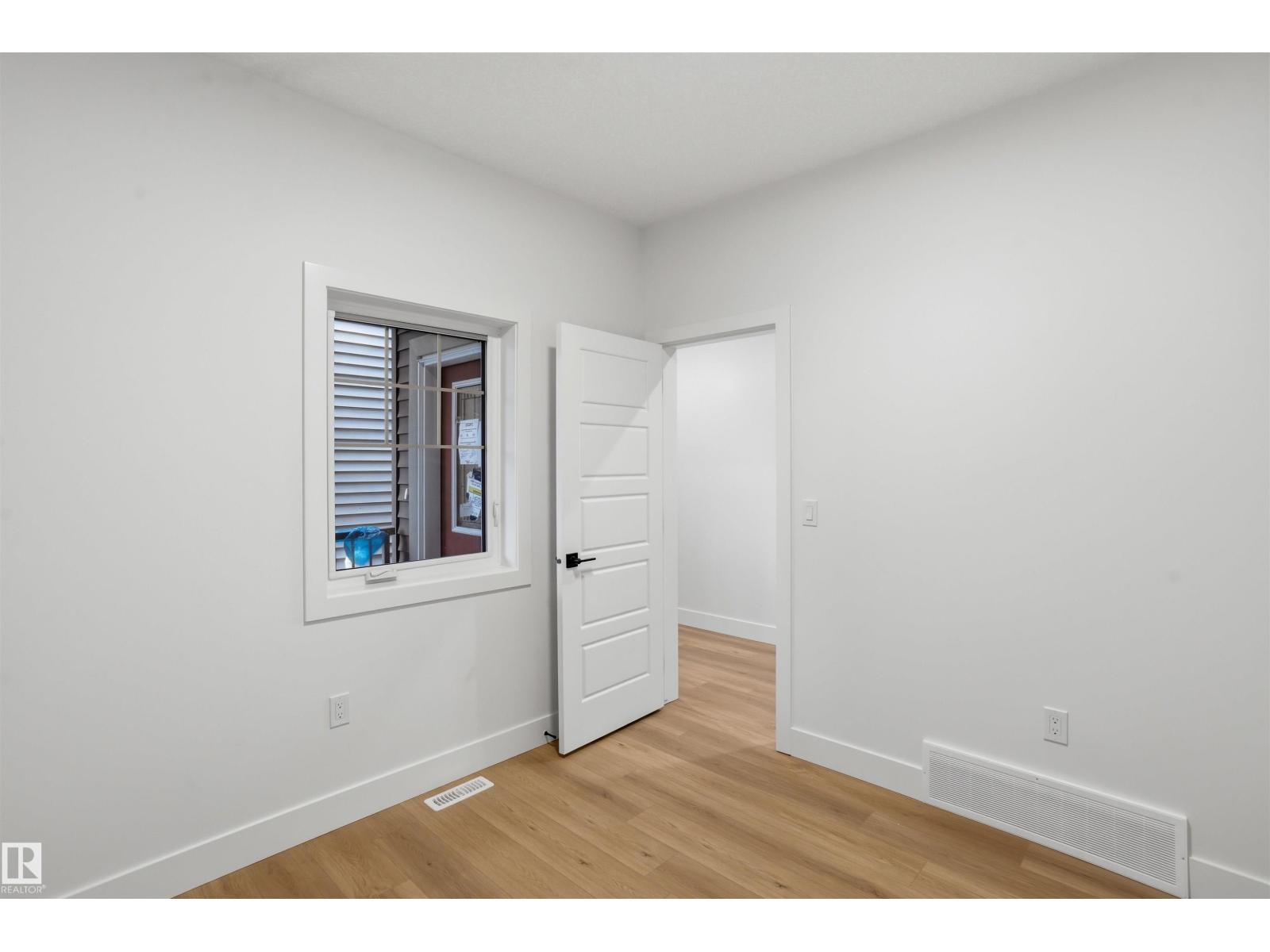 8530 223A ST NW, photo 4 of 36