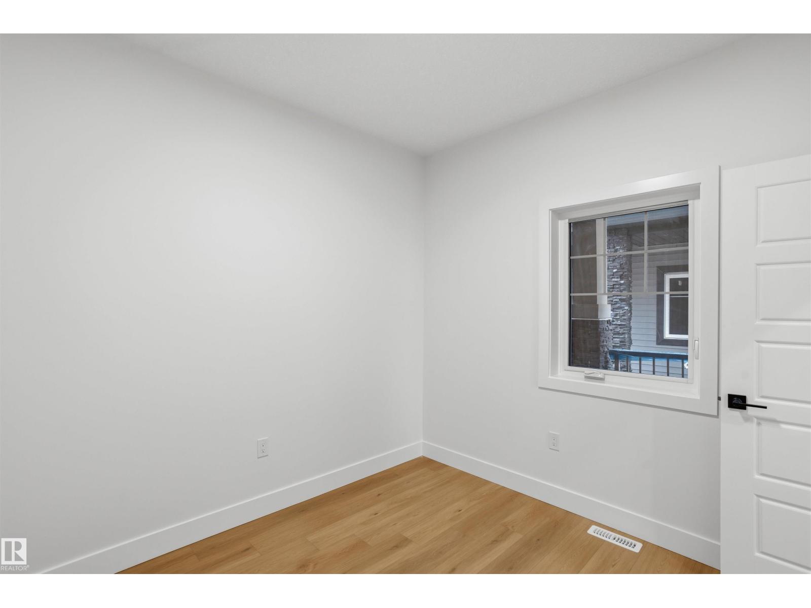 8530 223A ST NW, photo 5 of 36