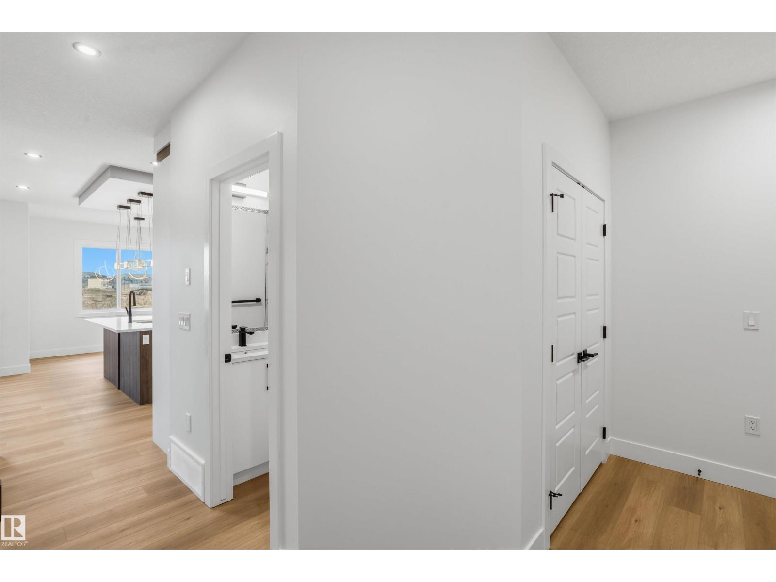 8530 223A ST NW, photo 6 of 36
