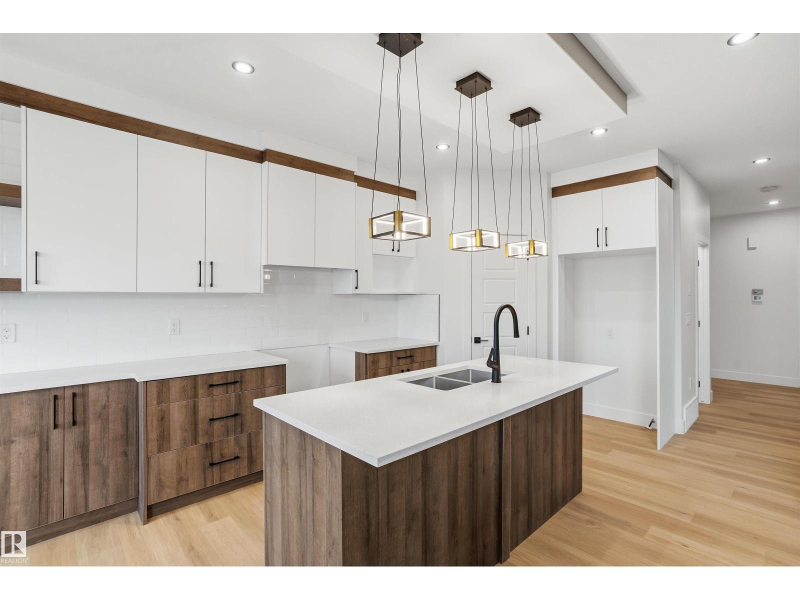 8530 223A ST NW, photo 18 of 36
