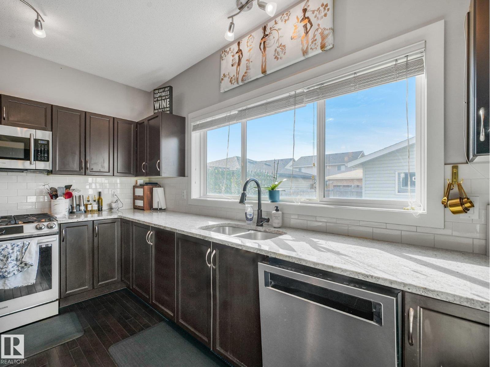 22027 97 AV NW, Edmonton — photo 15