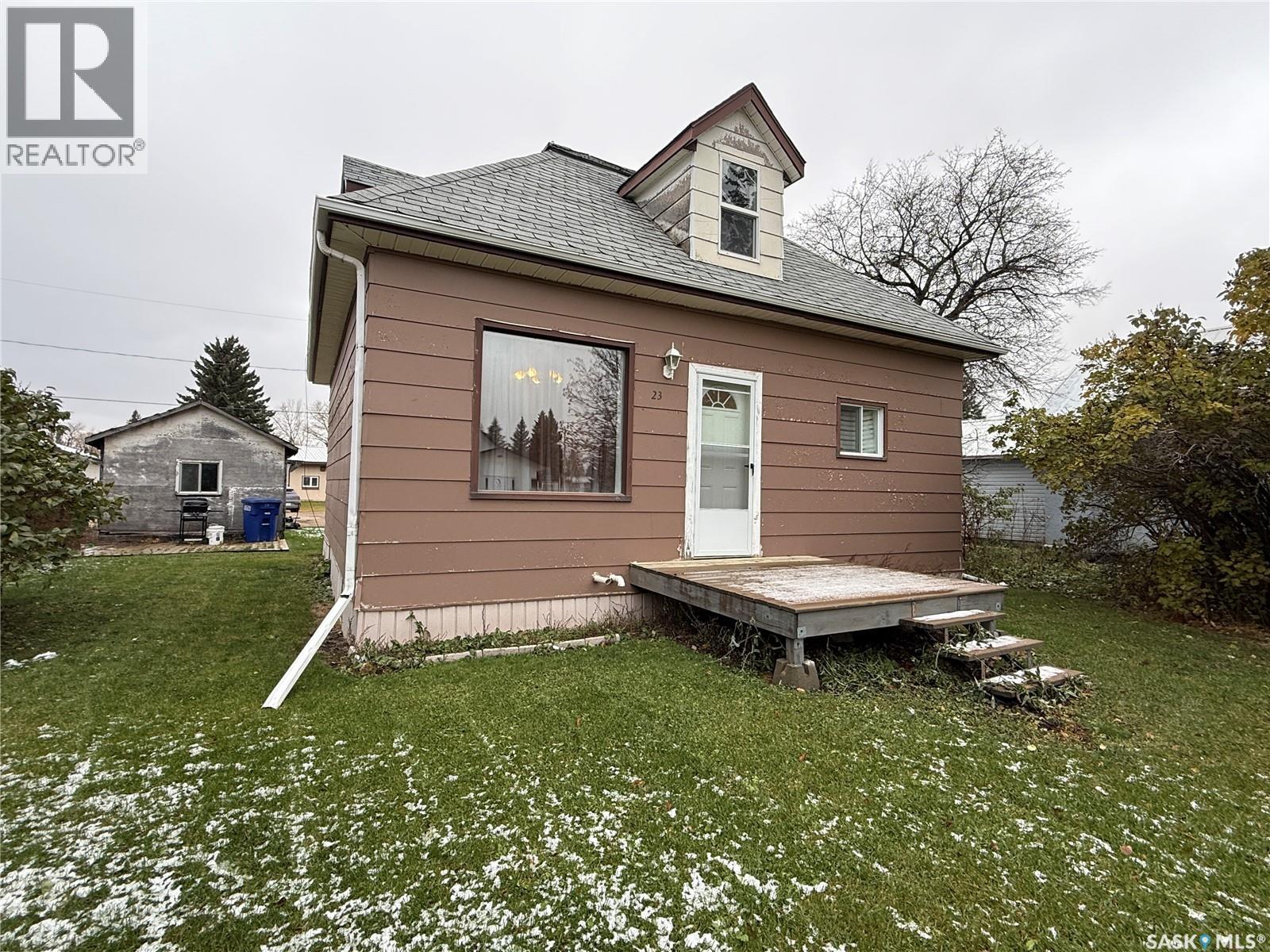 23 Phillips STREET, Quill Lake — photo 3