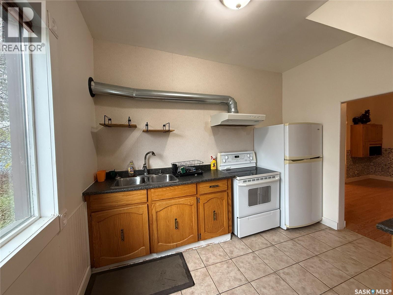 23 Phillips STREET, Quill Lake — photo 9