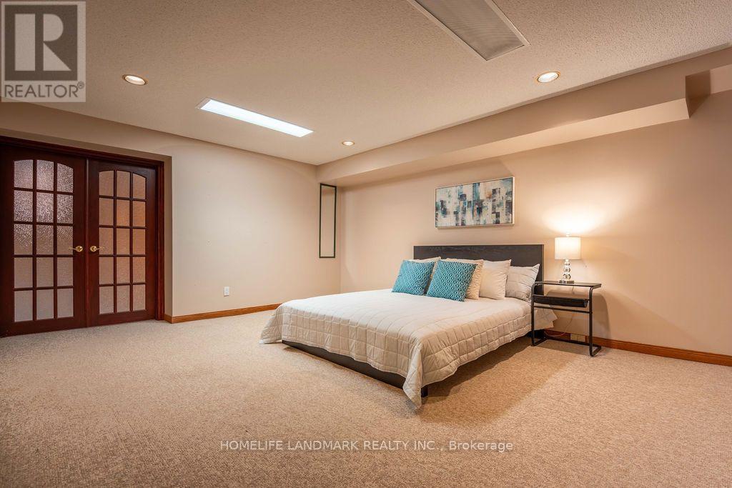 15 TOFINO CRESCENT - 43