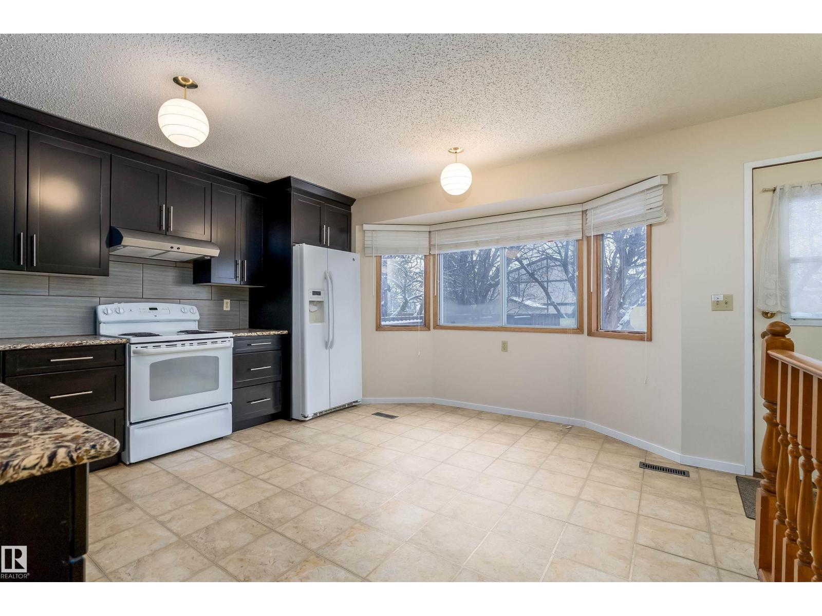 11125 19 AV NW, Edmonton — photo 15