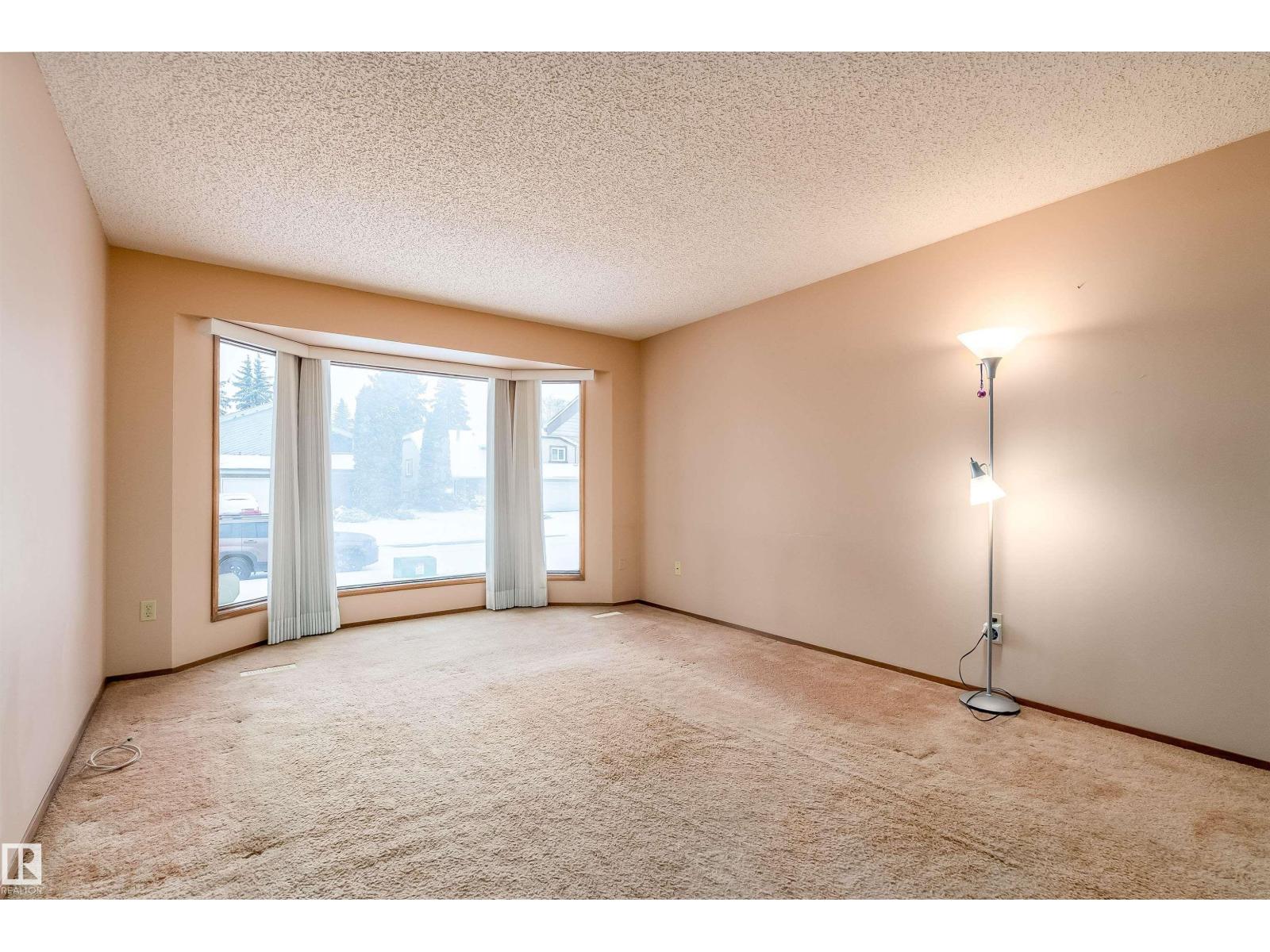 11125 19 AV NW, Edmonton — photo 6