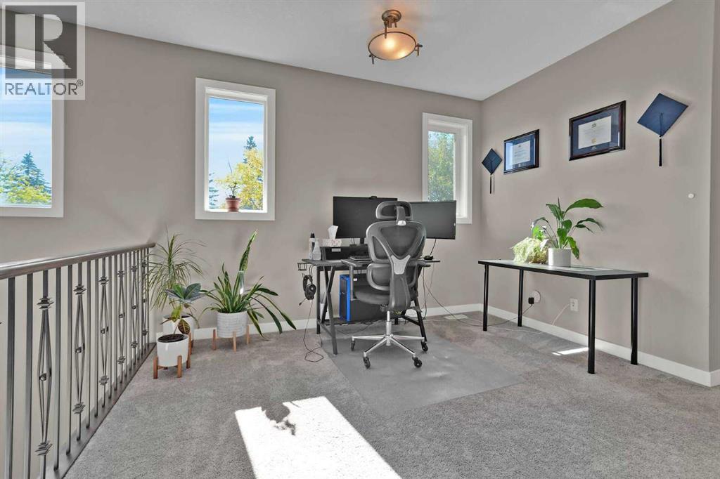 3 Bed, 3 Bath Duplex for Sale in Calgary – 4641 81 Street NW, Calgary – MLS# A2346103 - Image 22