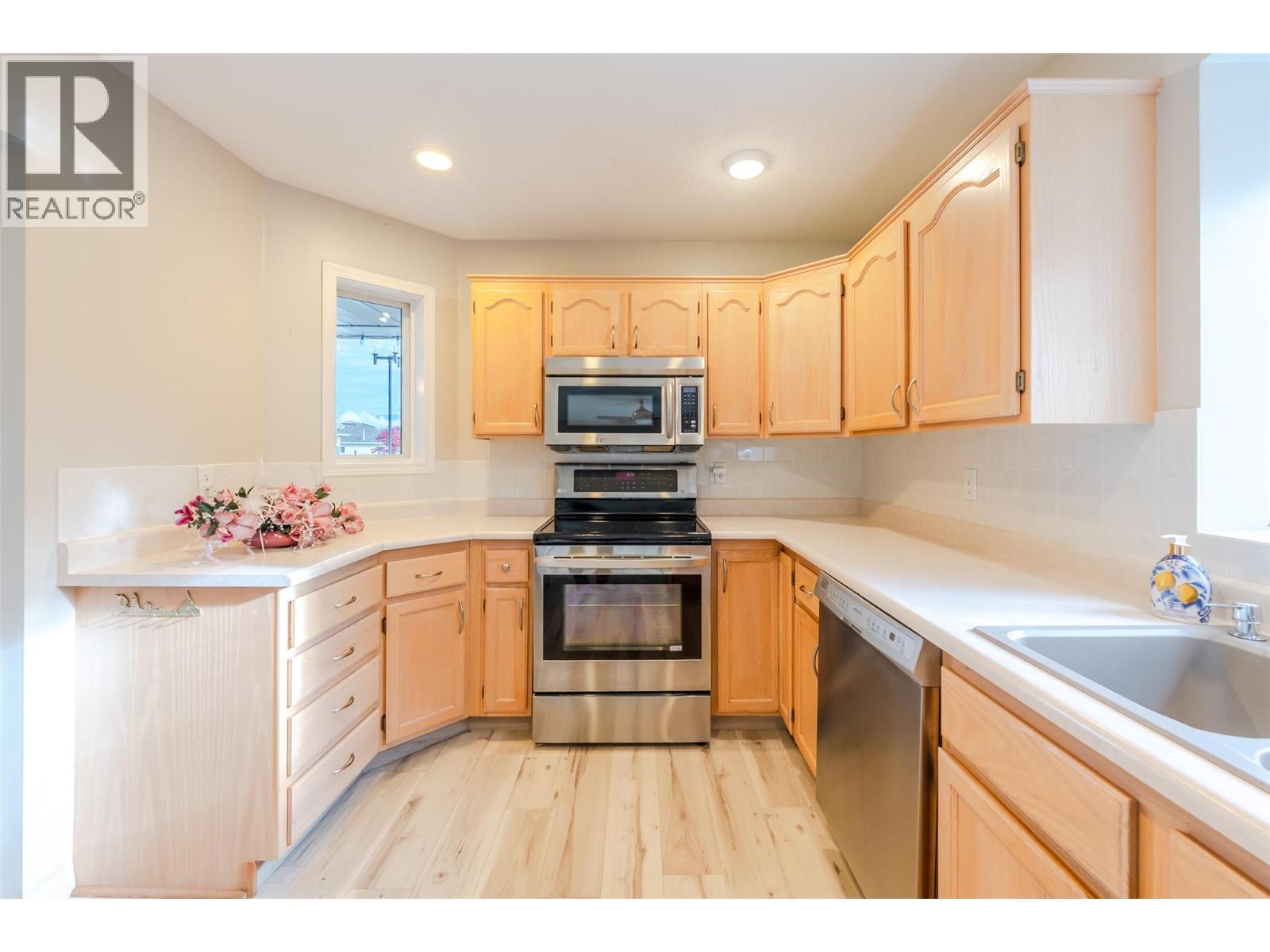316 Falcon Place, Penticton - Image 1
