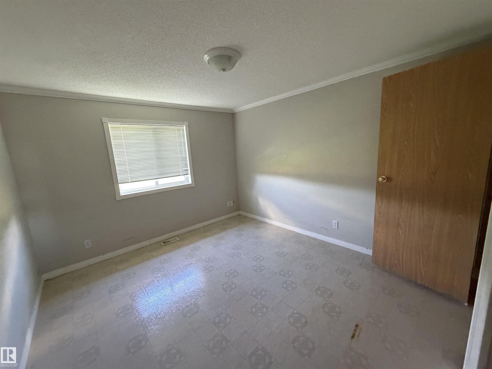 Property photograph 2 for MLS E4514778