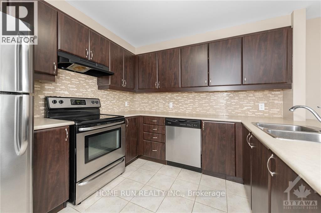 102 SUNSHINE CRESCENT, Ottawa — photo 10