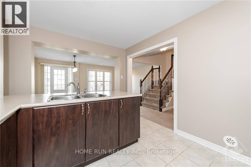 102 SUNSHINE CRESCENT, Ottawa — photo 12