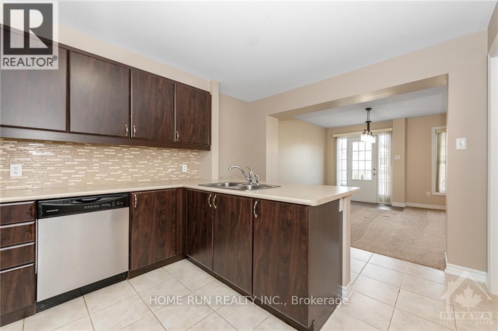 102 SUNSHINE CRESCENT, Ottawa — photo 9