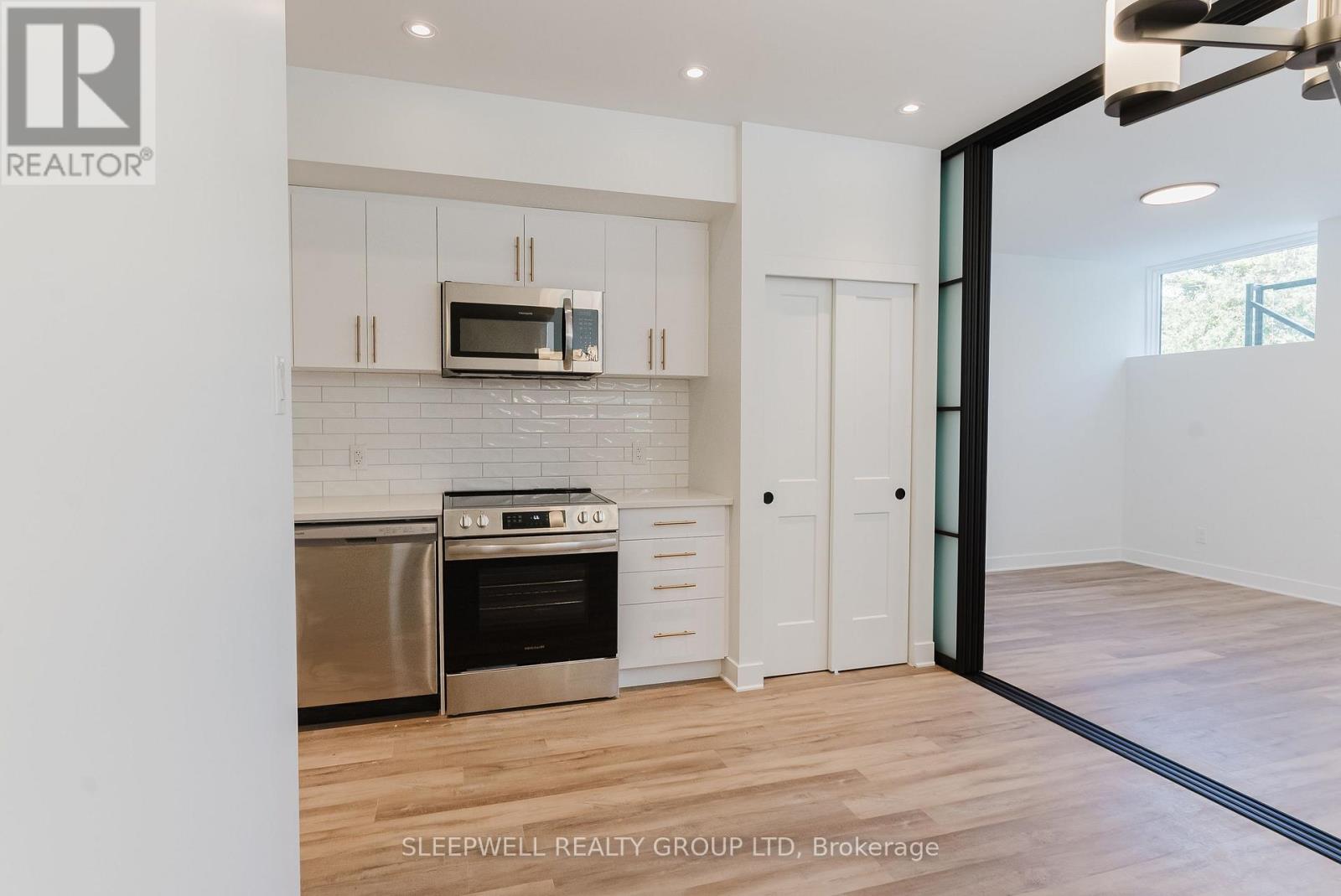 1 - 845 CHAMPLAIN STREET, Ottawa — photo 8