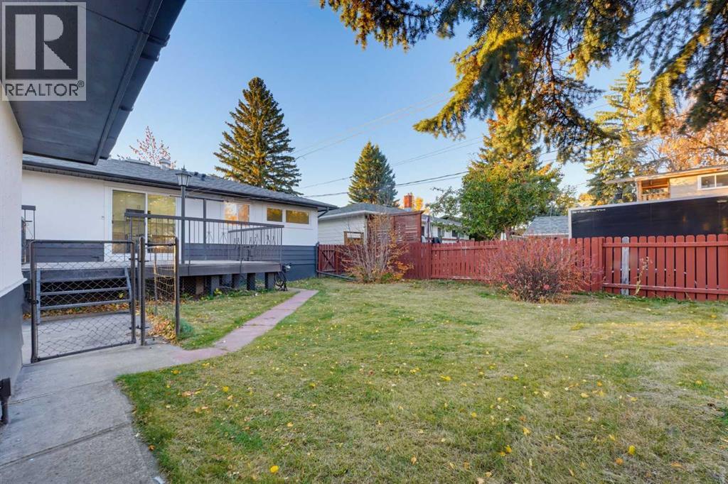 83 Ferncliff Crescent SE, photo 24 of 26