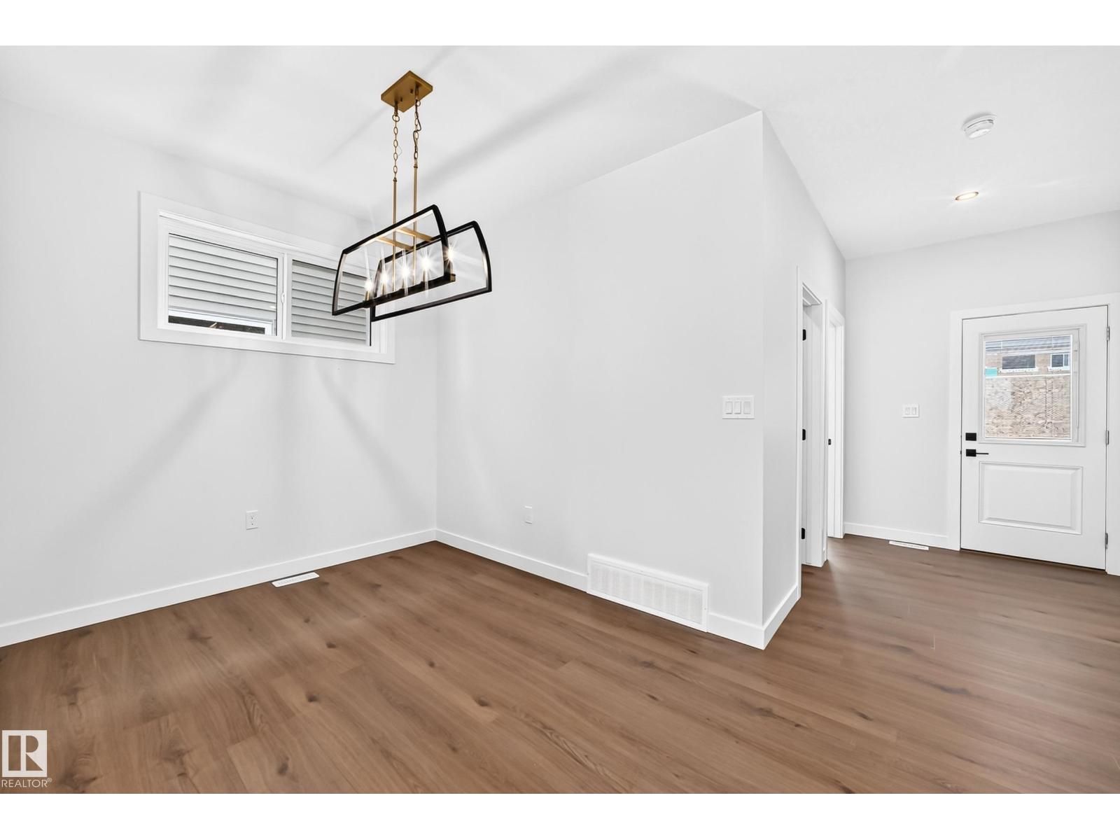 Property photograph 7 for MLS E4514784