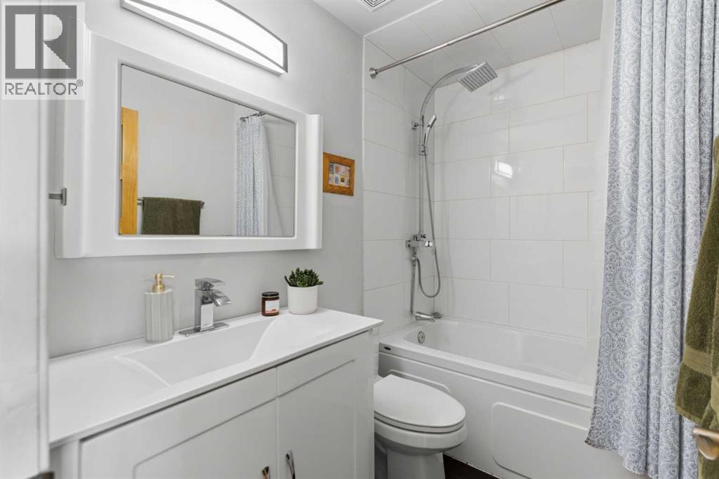 3602 Cedarille Drive SW, Calgary — photo 18