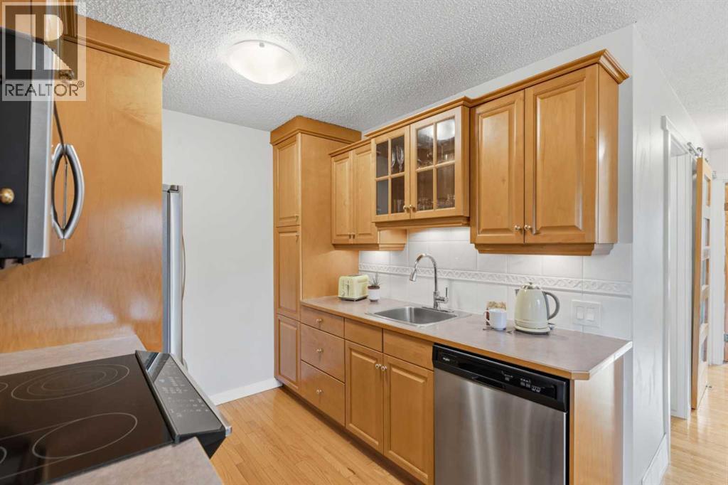 3602 Cedarille Drive SW, Calgary — photo 11