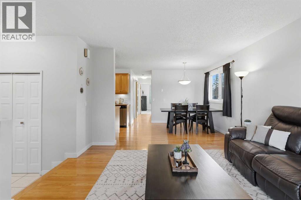 3602 Cedarille Drive SW, Calgary — photo 8