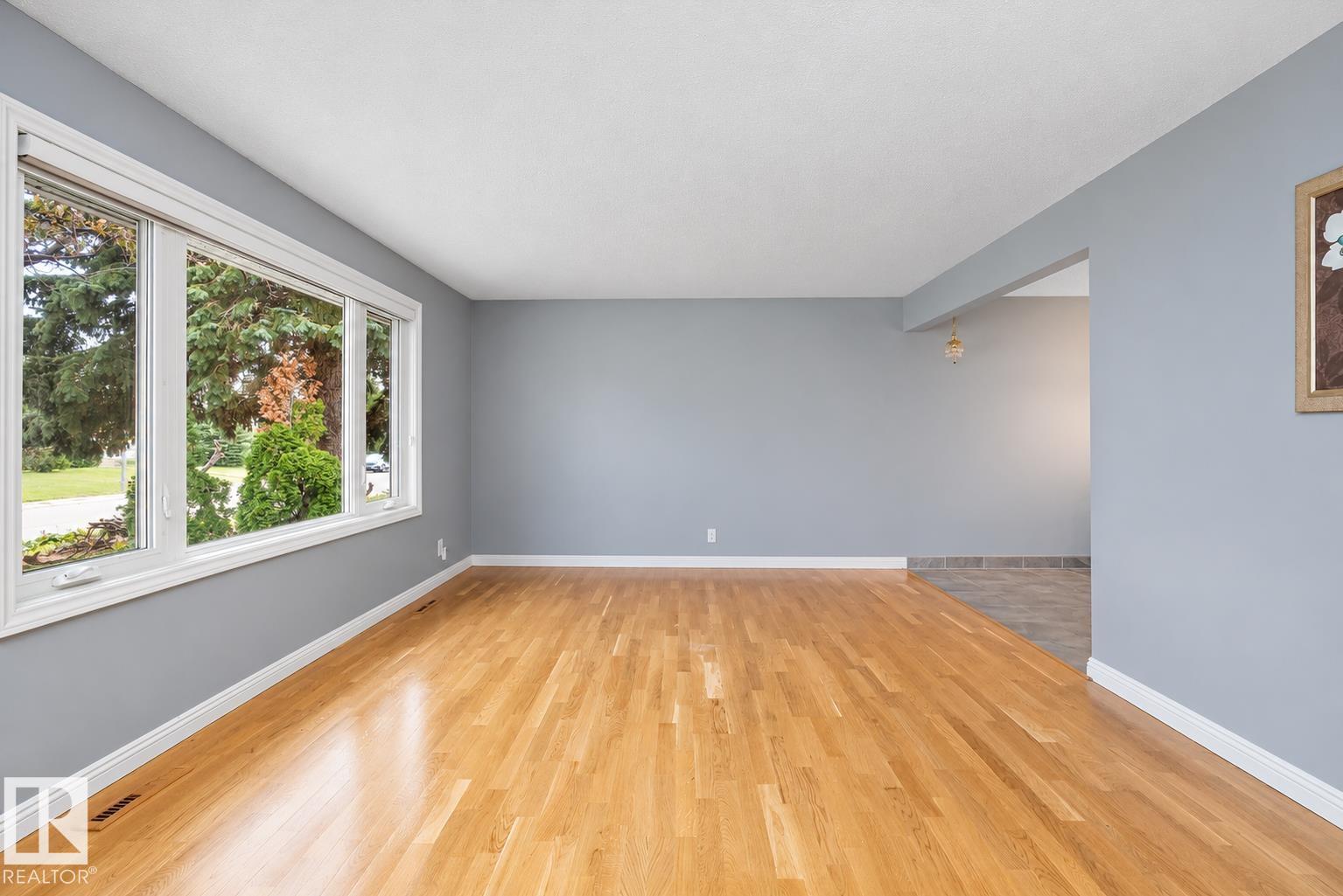 Property photograph 11 for MLS E4514788