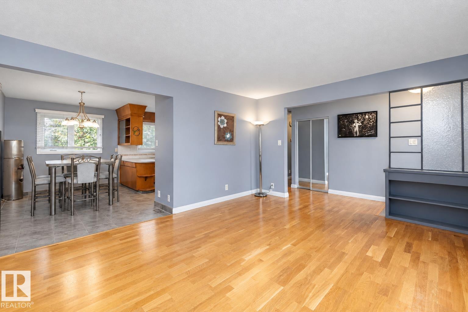 Property photograph 13 for MLS E4514788