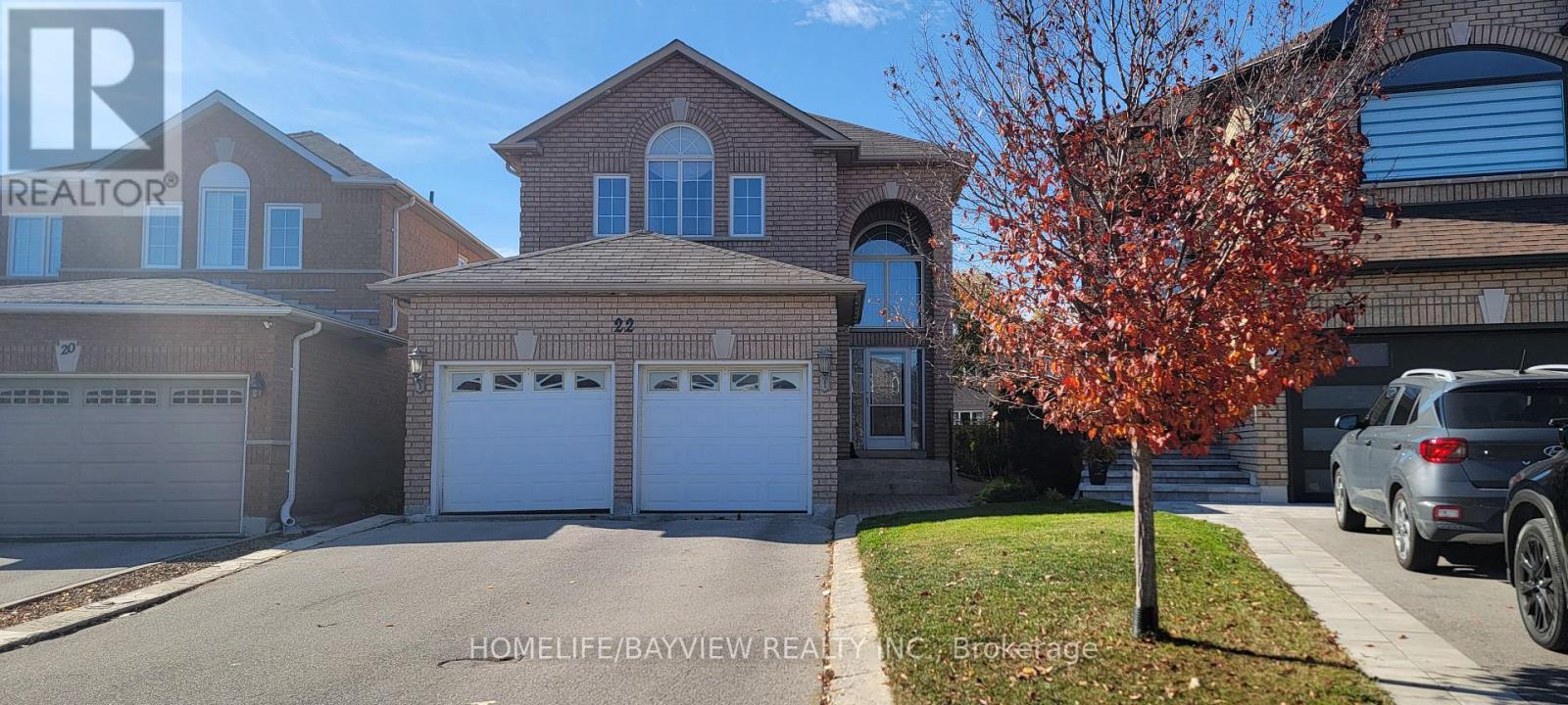22 ROYAL RIDGE CRESCENT, Vaughan (Maple)