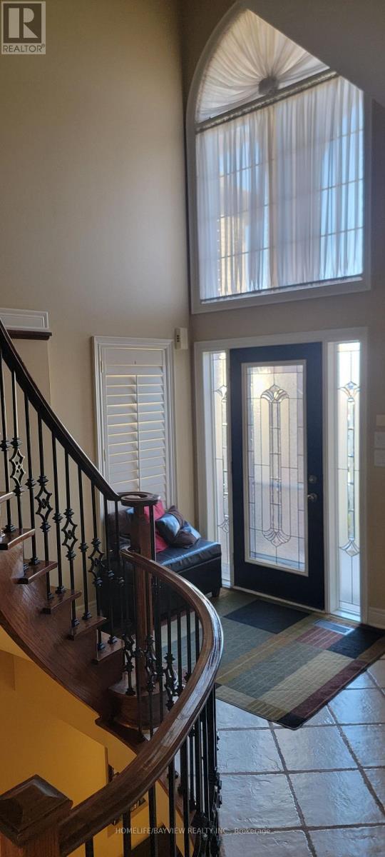 22 ROYAL RIDGE CRESCENT, Vaughan (Maple) — photo 2