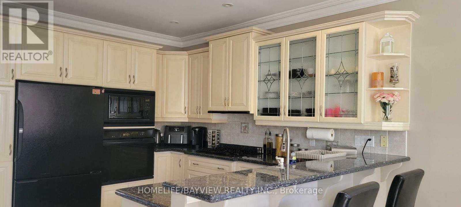 22 ROYAL RIDGE CRESCENT, Vaughan (Maple) — photo 3