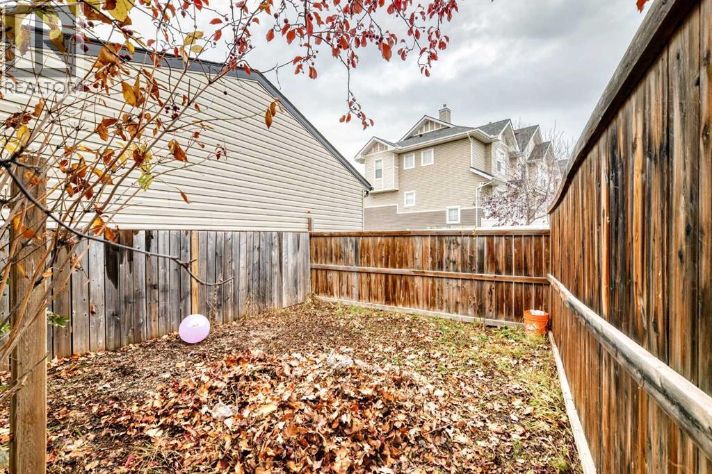 1037 New Brighton Gardens SE photo 47