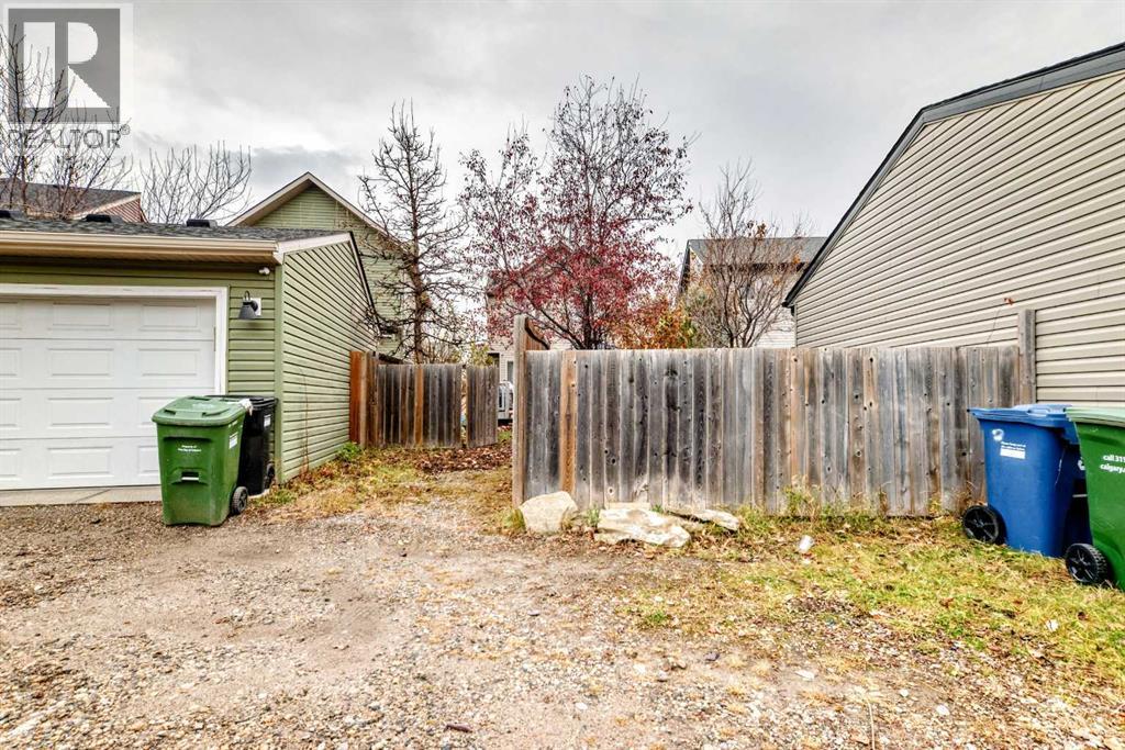 1037 New Brighton Gardens SE photo 49
