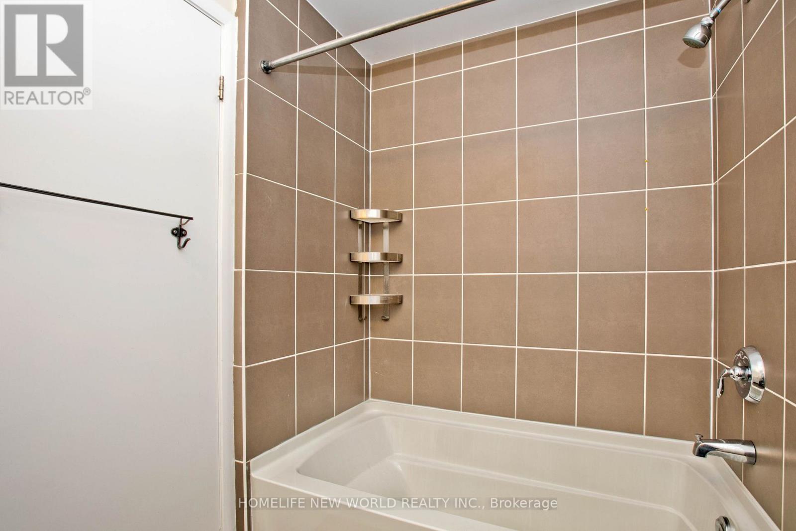 #836 830 LAWRENCE AVENUE W - 16