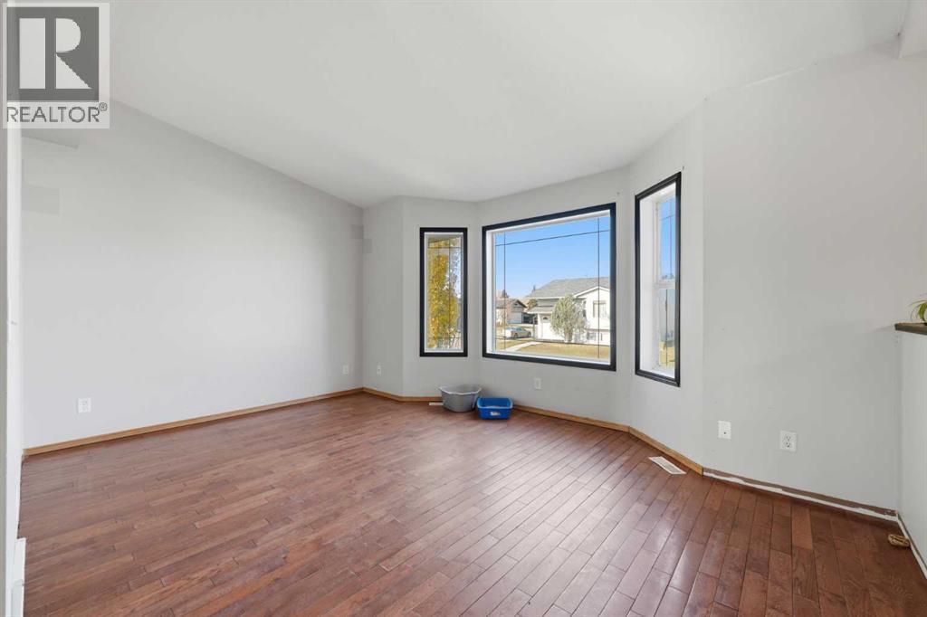 1702 Strathcona Place, Strathmore — photo 4