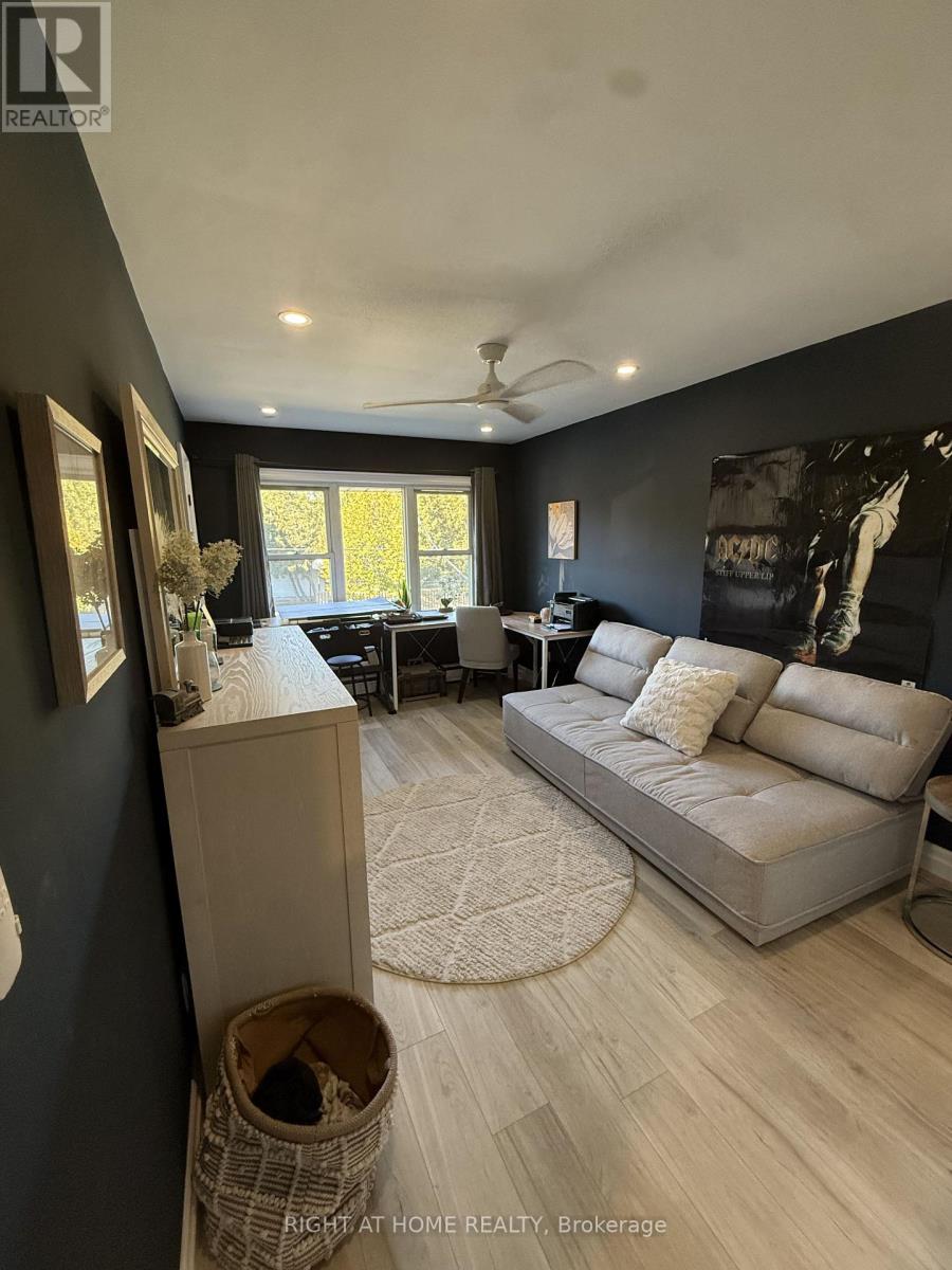 UpperFloor- 385 Mary Street North, Oshawa, ON photo 14
