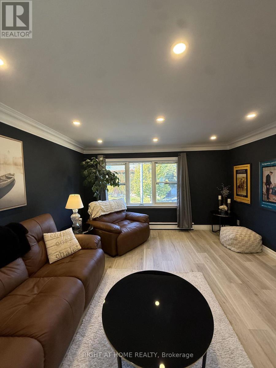 UpperFloor- 385 Mary Street North, Oshawa, ON photo 18