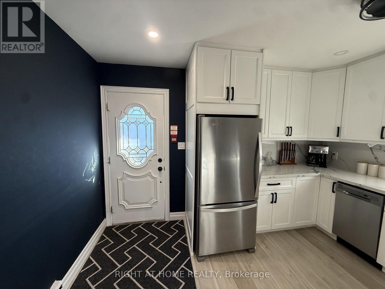 UpperFloor- 385 Mary Street North, Oshawa, ON photo 20