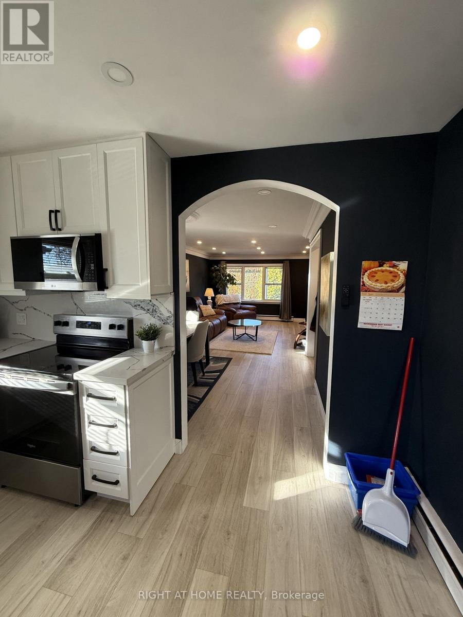 UpperFloor- 385 Mary Street North, Oshawa, ON photo 25