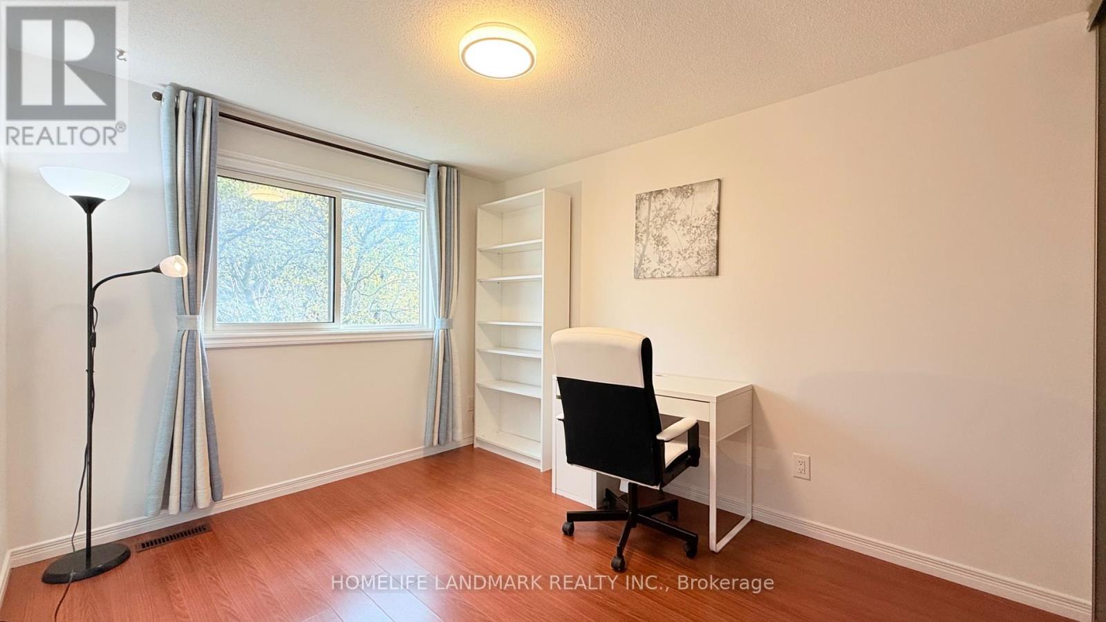 1 ALEXMUIR BOULEVARD - 15